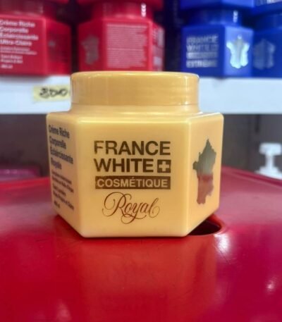 France White Royal Crème : soin éclaircissant et hydratant luxueux au collagène et à la vitamine E. Nourrit, unifie et illumine la peau pour un éclat royal et durable.