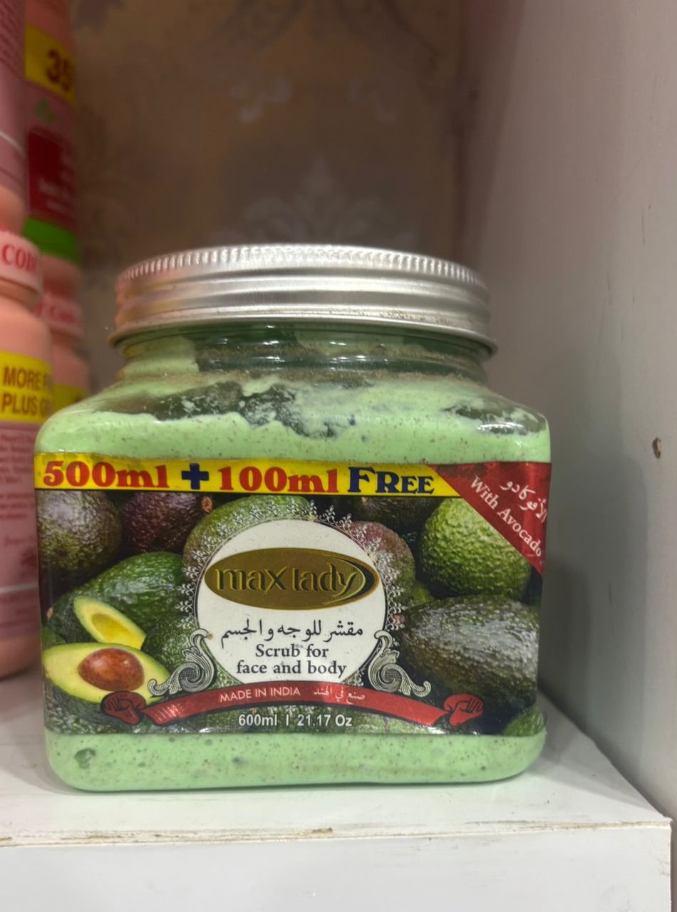 max lady with avocat gommant max lady with avocat gommant