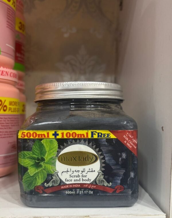 max lady with charcoal & mint gommant