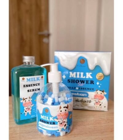 Description du produit : Le Milk Shower Essence Soap est un savon douche formulé pour nettoyer en douceur tout en nourrissant et hydratant la peau. Enrichi en extraits de lait et agents hydratants, il aide à maintenir l’élasticité naturelle de la peau et à prévenir la sécheresse. Sa mousse douce enveloppe la peau pour un moment de détente et de confort, laissant la peau douce, lisse et délicatement parfumée après chaque utilisation. Convient à tous types de peau pour un usage quotidien. Les points forts : Nettoie en douceur sans dessécher la peau. Hydrate et nourrit pour une peau souple et douce. Protège l’élasticité naturelle de la peau. Mousse onctueuse et agréable, parfum délicat. Convient à tous types de peau, même sensibles. Idéal pour un usage quotidien. Conseils d’utilisation : Mouiller la peau et le savon. Faire mousser le savon entre les mains ou avec un gant de toilette. Appliquer sur tout le corps en massant doucement. Rincer abondamment à l’eau tiède. Pour un confort optimal, compléter avec une crème ou lotion hydratante après la douche. Caractéristiques : Type de produit : Savon douche hydratant Ingrédients clés : Extraits de lait, agents hydratants Action principale : Nettoie, hydrate et adoucit la peau Texture : Savon solide, mousse douce Type de peau : Tous types de peau Utilisation : Quotidienne Résultat : Peau douce, souple et délicatement parfumée Contenance : [à préciser, ex : 100 g] Call to Action : Offrez à votre peau un moment de douceur et d’hydratation ! 🌸 Commandez dès maintenant le Milk Shower Essence Soap et profitez d’une peau propre, nourrie et délicatement parfumée après chaque douche.
